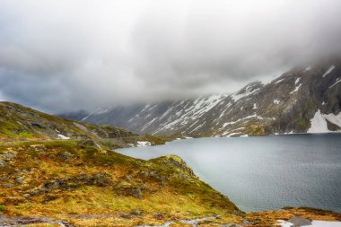 Lake Djupvatnet sis 