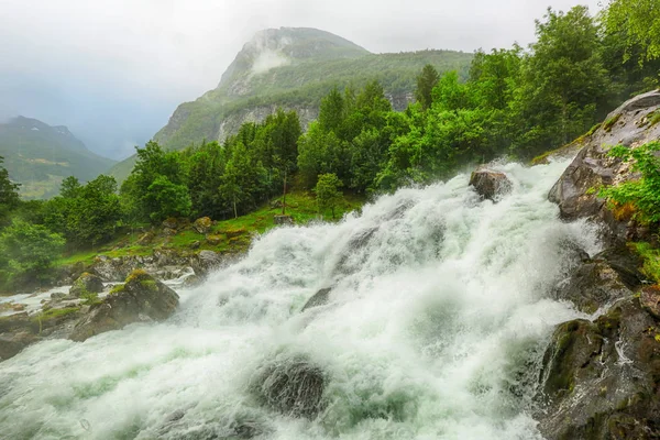 Cachoeira em Geiranger — Fotografia de Stock