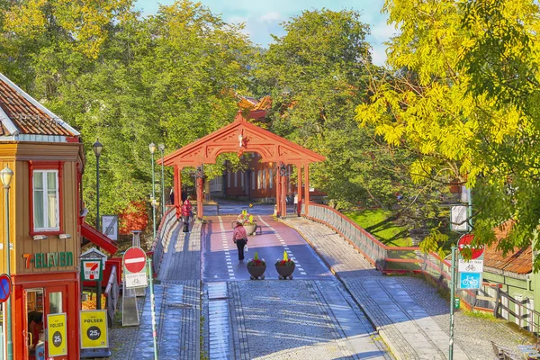 Die alte brücke (den gamle bybro), trondheim — Stockfoto