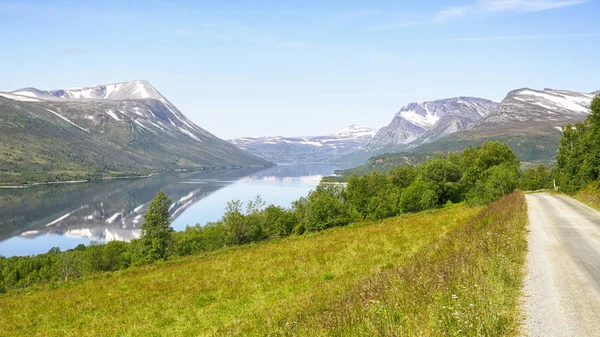 Lake Gjevilvatnet — Stock Photo, Image