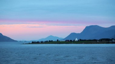 Hamnsund kilisesi, Norveç 