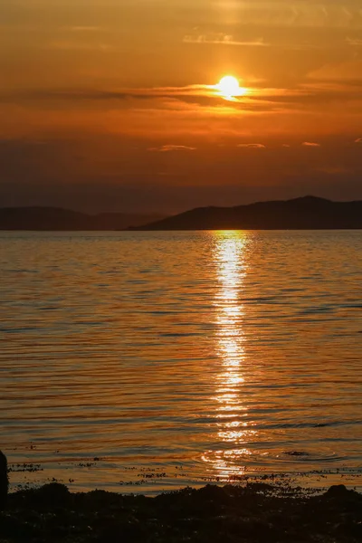 Kesän Värikäs Auringonlasku Trondheimin Vuonossa Norja — kuvapankkivalokuva