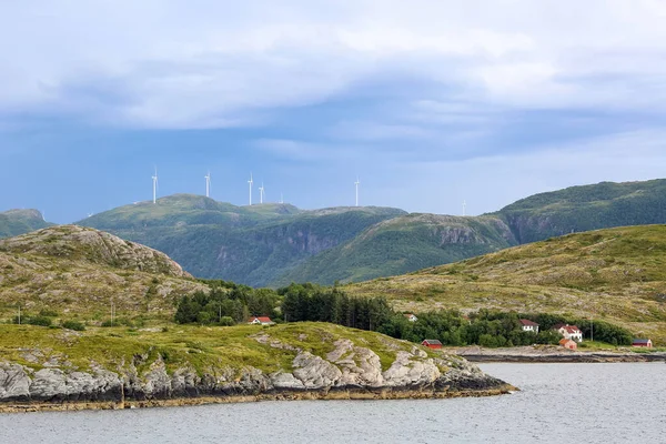 Generatori Vento Piedi Lungo Costa Norvegese Vicino Alla Città Sandviksberget — Foto Stock