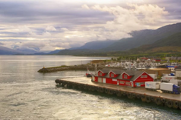 Nesna Norsko 2020 Malé Norské Městečko Nesna Při Západu Slunce — Stock fotografie