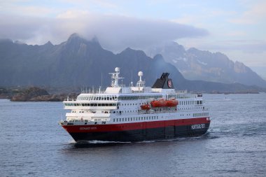 Lofoten Adaları, Norveç 07719 / 2020 Yolcu gemisi Richard with Vestfjorden 