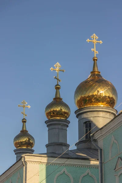 Cúpulas Douradas Antiga Igreja Ortodoxa — Fotografia de Stock
