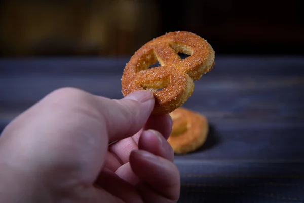 Cookies Pretzels Sugar Hand Offer Home Baking — Stock Photo, Image