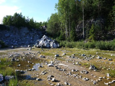 Ruskeala dağın Park, Karelya. Güzel bir yerde, mermer Kanyon, su ile sular altında çok sayıda turist çeken.