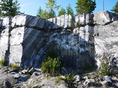 Ruskeala dağın Park, Karelya. Güzel bir yerde, mermer Kanyon, su ile sular altında çok sayıda turist çeken.