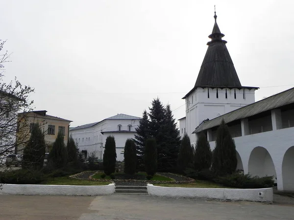 Mosteiro Pafnutyev Borovsky Região Kaluga Lugar Santo Feriado Páscoa Primavera — Fotografia de Stock