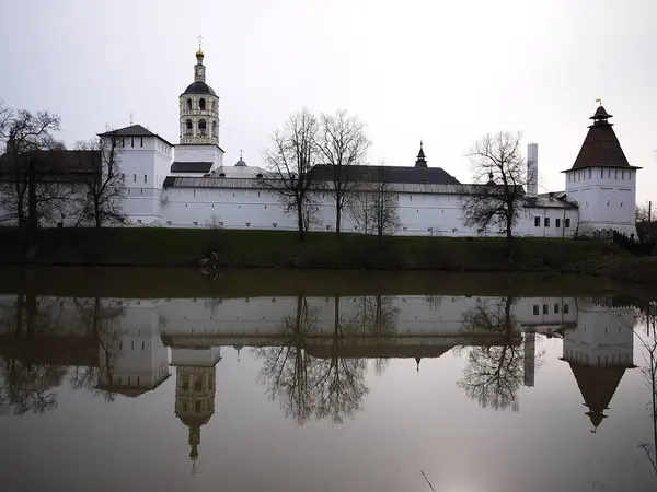 Mosteiro Pafnutyev Borovsky Região Kaluga Lugar Santo Feriado Páscoa Primavera — Fotografia de Stock