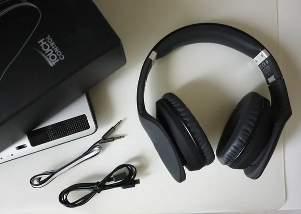 Auriculares Bluetooth Portátiles Para Escuchar Música Radio Detalles Primeros Planos — Foto de Stock
