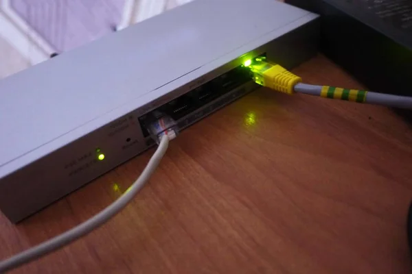 Adapter Für Hause Und Büro Schalter Zum Anschluss Von Internetkabel — Stockfoto