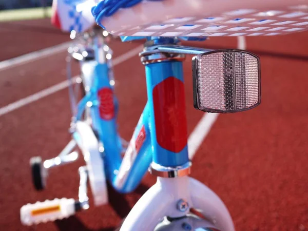 Children's Bicycle with three wheels, small wheels can be removed