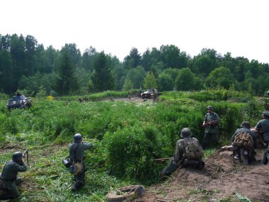 II. Dünya Savaşı savaşının yeniden inşası. Sovyet ve Alman ekipmanları. Moskova savaşında Sovyet birlikleri ve Nazi Almanyası.