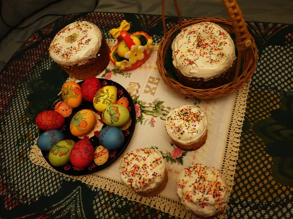 Wielkanocne Ciasta Jajka Święto Wielkanocy Przygotowanie Świątecznej Żywności Szczegóły Zbliżenie — Zdjęcie stockowe