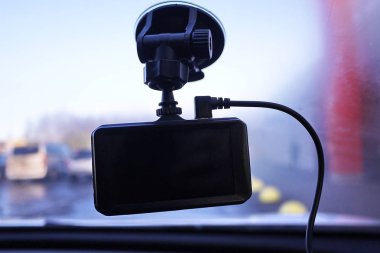 Araç sürüş sırasında trafik durumu kaydetmek için video kaydedici. Otomobil ve kamyon hem de kullanılabilir.