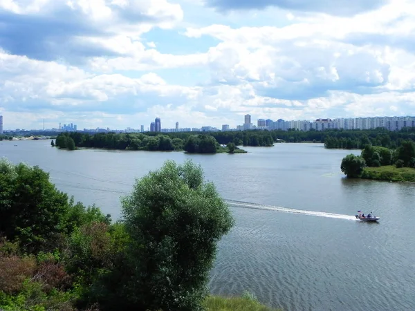Río Que Fluye Ciudad Río Moscú Canal Moscú Detalles Primer — Foto de Stock