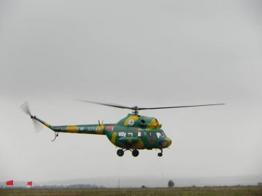 Helikopter sporlarında dünya şampiyonluğu. Helikopter sporları müsabakaları. Ayrıntılar ve yakın çekim.