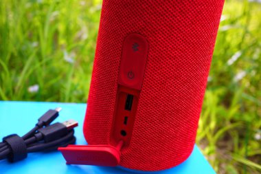 Müzik dinlemek için bluetooth hoparlörü