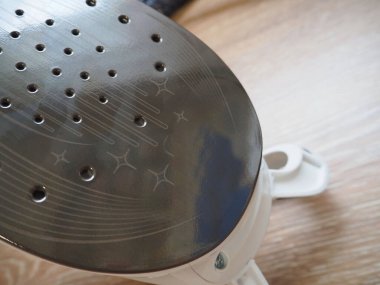 Ütü evde çalışıyor.. 