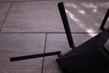 Ev için Wi-Fi 6 yönlendirici aygıtı