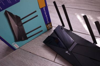 Wi-Fi 6 yönlendirici aygıtı açılıyor