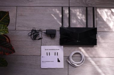 Wi-Fi 6 yönlendirici aygıtı açılıyor