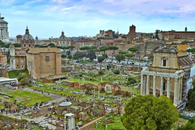 Roma Forumu'ndan bir görünüm
