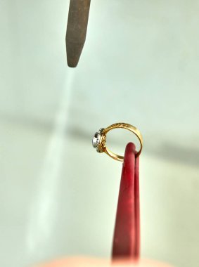 Mücevher üretimi. Buhar ile temizleme halkaları