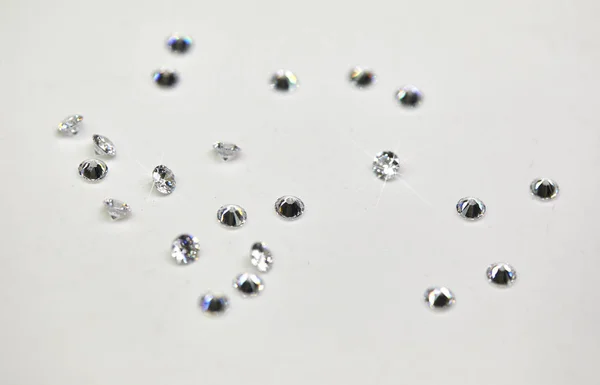 Produção de jóias. Diamantes dispersos — Fotografia de Stock