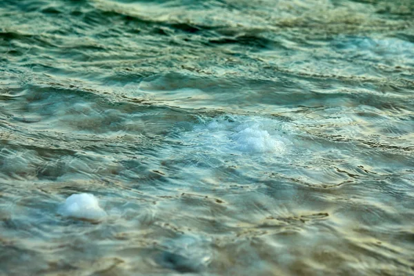 Dead Sea, is a salt lake bordering Jordan to the north, and Israel to the west. — Stock Photo, Image