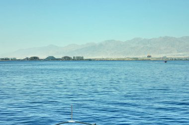 Lüks yattan Kızıldeniz'e bak. Tatil için turistler, tekneler ve yatlar için oteller.