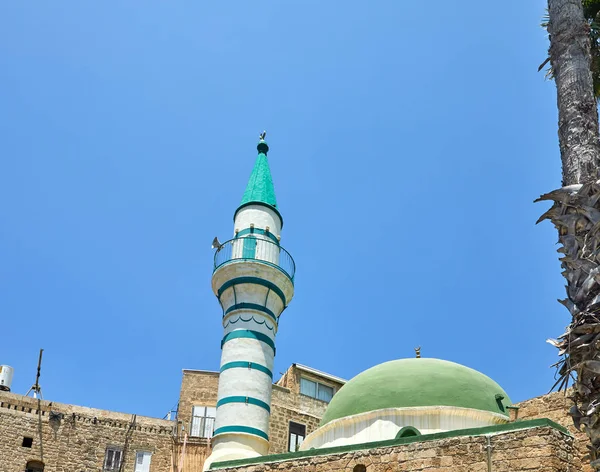 El-jazzar moskén också känd som den vita moskén är uppkallad efter den osmanska bosniske guvernören Ahmad Pasha El-jazzar slaktaren. — Stockfoto