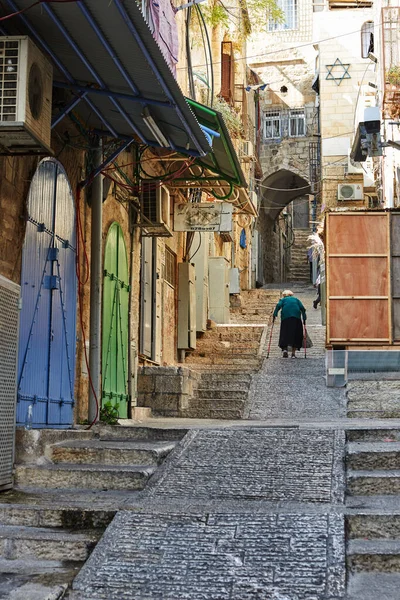 Ancient Alley in Jewish Quarter, Jerusalem. Israel. Photo in old color image style — Stock Photo, Image