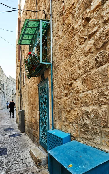 Jerusalem, Israel - October 21, 2019: Ancient Alley in Jewish Quarter, Jerusalem. Israel. Photo in old color image style — Stock Photo, Image