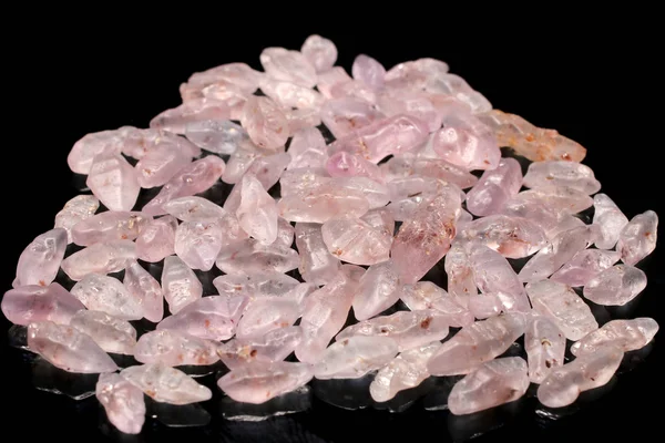 Ratnapura Maden Bölgesi 'nden Pembe Safir Taşlarının Gerçek Hazinesi, Sri Lanka (Seylan) olarak da bilinir.