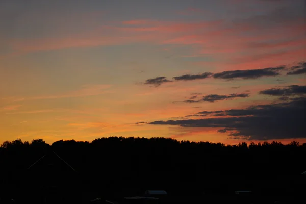 Sommersonnenuntergang auf dem Land — Stockfoto