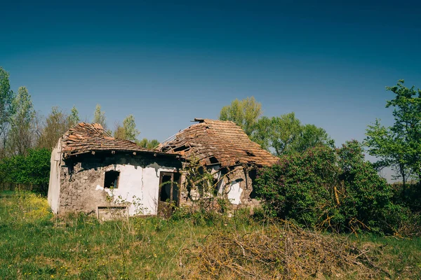 Зруйнований Старий Будинок — стокове фото