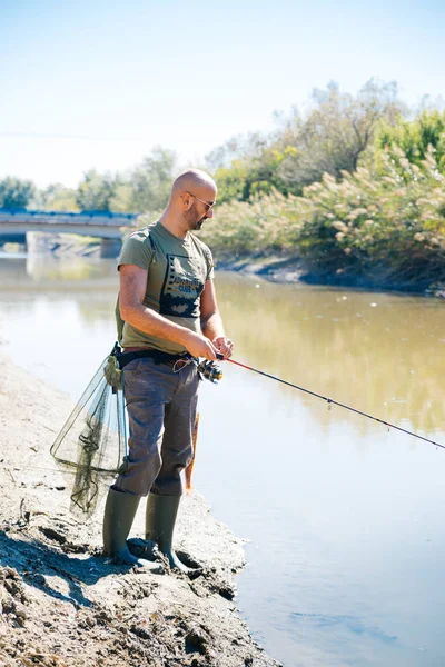 Pesca Spinning Fiume Con Canna — Foto Stock