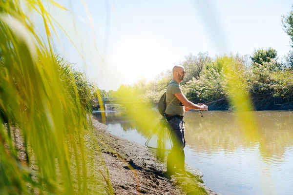 Pesca Spinning Fiume Con Canna — Foto Stock