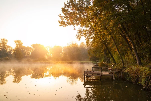 Podzimní Jezero Ranní — Stock fotografie