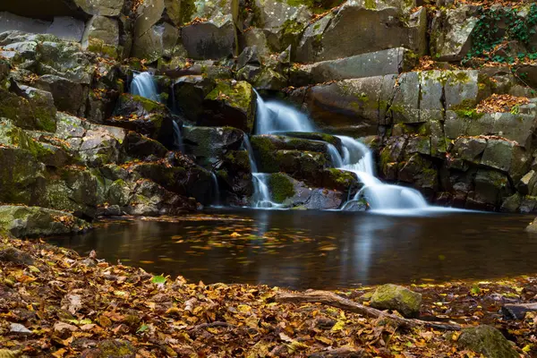 Flowing Stream Waterfall Autumn Forest — Stock Photo, Image