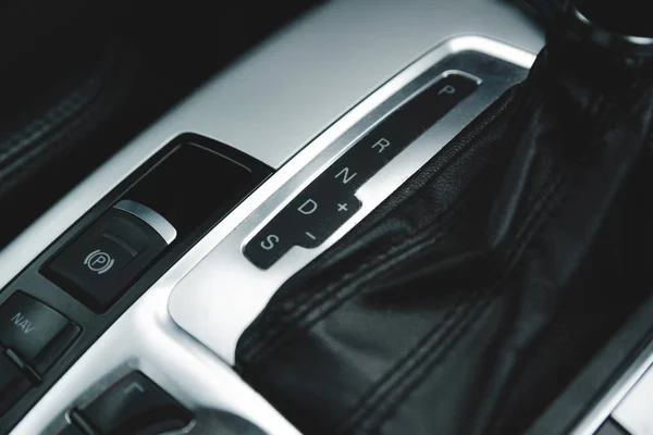 Automatický Řadicí Páka Uvnitř Moderní Luxusní Auto — Stock fotografie