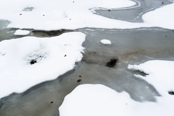 Topniejący Lód Jeziorze — Zdjęcie stockowe