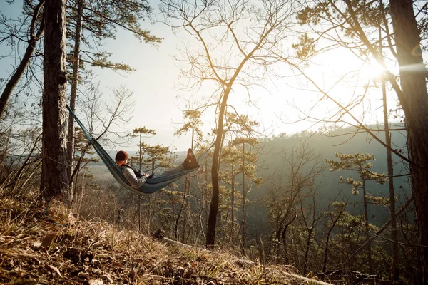 Young Man Resting Hammock Outdoor Lifestyle — Stock Photo, Image