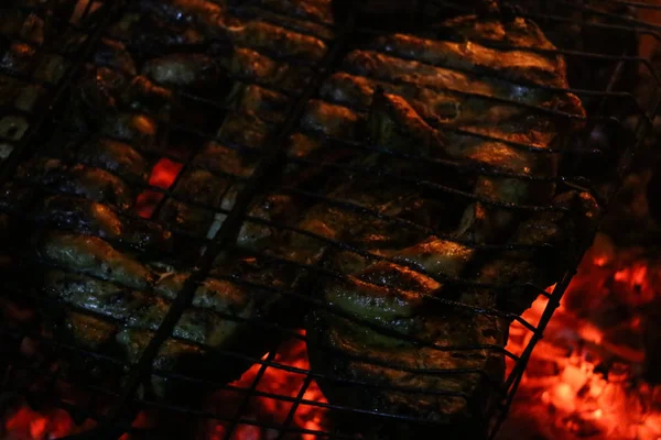 Lachssteaks Vom Grill Feuerflammengrill Restaurant Und Gartenküche Gartenparty Gesundes Gericht — Stockfoto