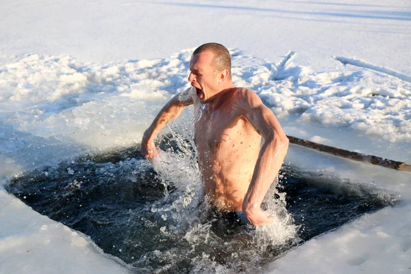 Ung Smal Vacker Stark Atletisk Man Naken Dyka Ner Det — Stockfoto