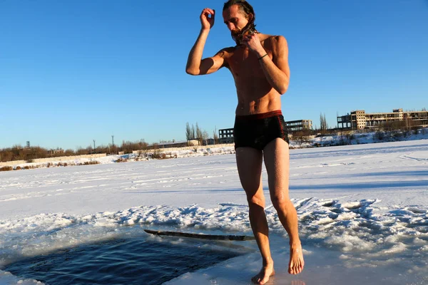 Young Slim Handsome Sporty Man Red Beard Long Hair Naked — Stock Photo, Image