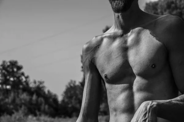 Mani Maschili Primo Piano Immagine Bianco Nero Uomo Muscoloso Corpo — Foto Stock